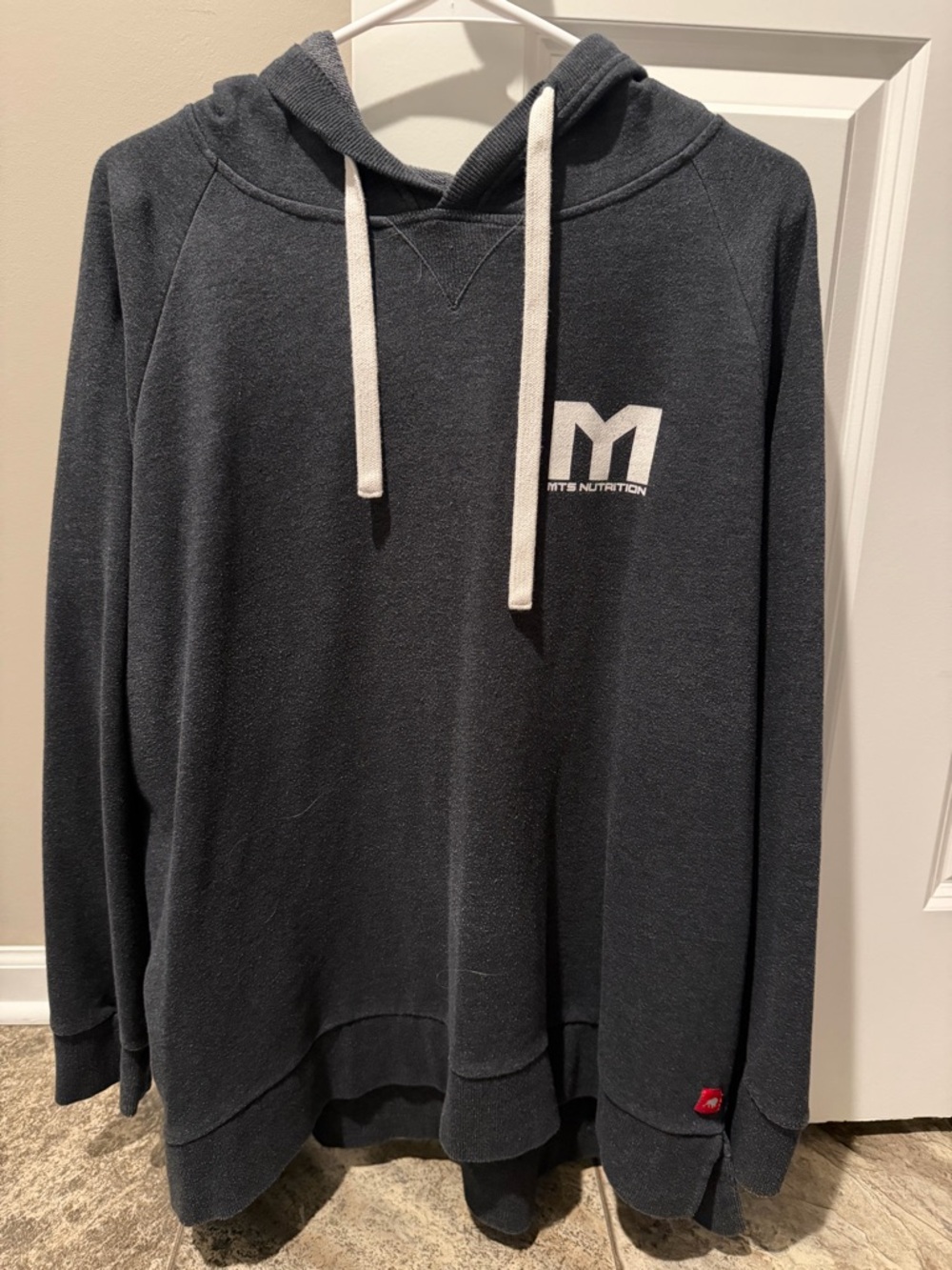 Women’s lightweight hoodie
